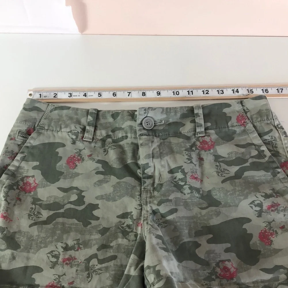Maurices Floral Camouflaged 3” Shorts 10